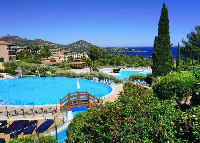 Grand Avec 2 Veritables Cap Esterel Vue Et Esterel *