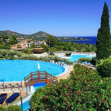 Grand Avec 2 Veritables Cap Esterel Vue Et Esterel *