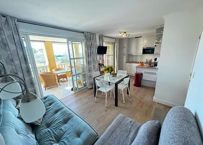 Grand Avec 2 Veritables Cap Esterel Vue Et Esterel